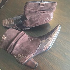 Ankle boots
